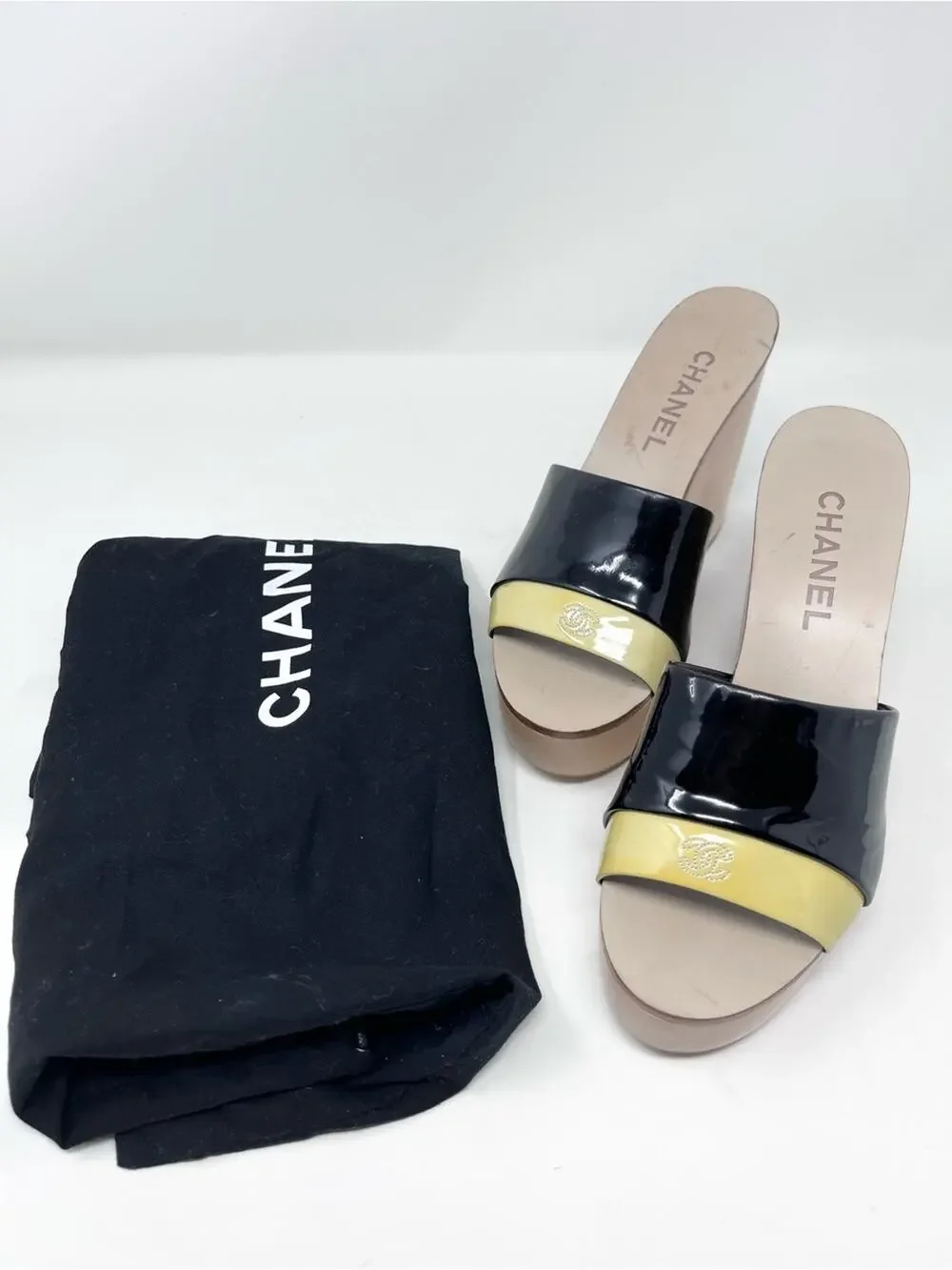 Chanel Two Tone Patent Leather CC Platform Slide Wooden Clog Sandals Size 37.5